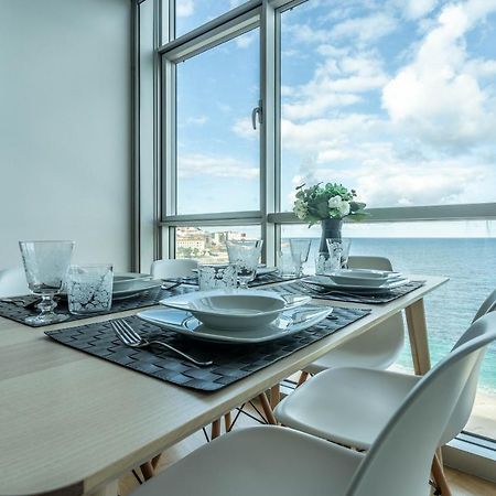 Apartamento En Primera Linea De Playa Riazor A Coruna Luaran gambar